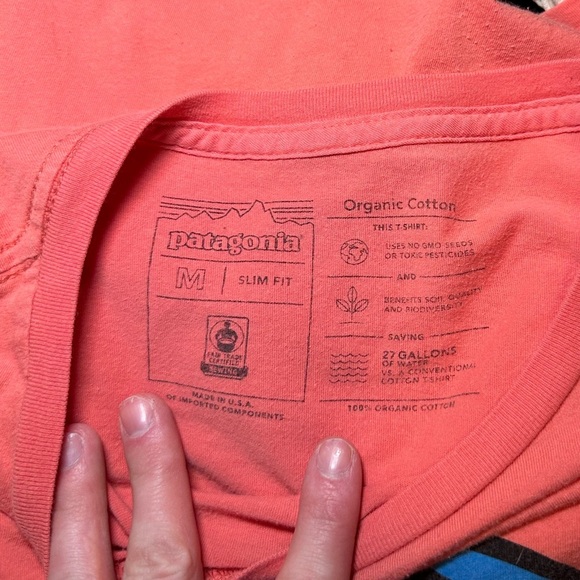 Men’s Patagonia tee - Picture 2 of 3